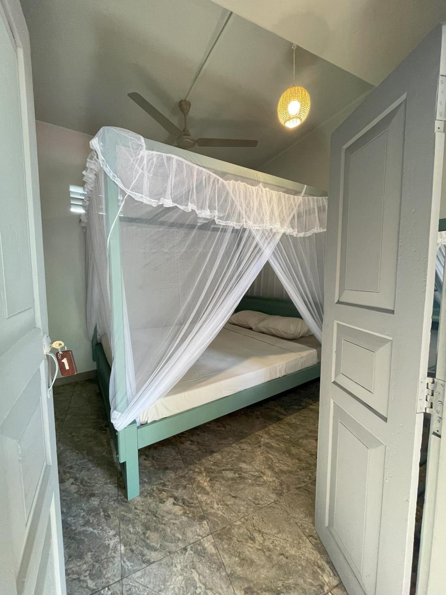 Hawara Coliving Midigama Hotel Екстериор снимка